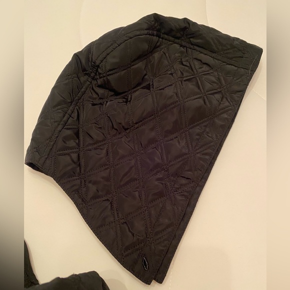 Medium Michael Kors black jacket with removable hood. Belt is not included - Picture 4 of 4